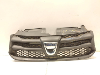 REJILLA DELANTERA DACIA SANDERO 2016