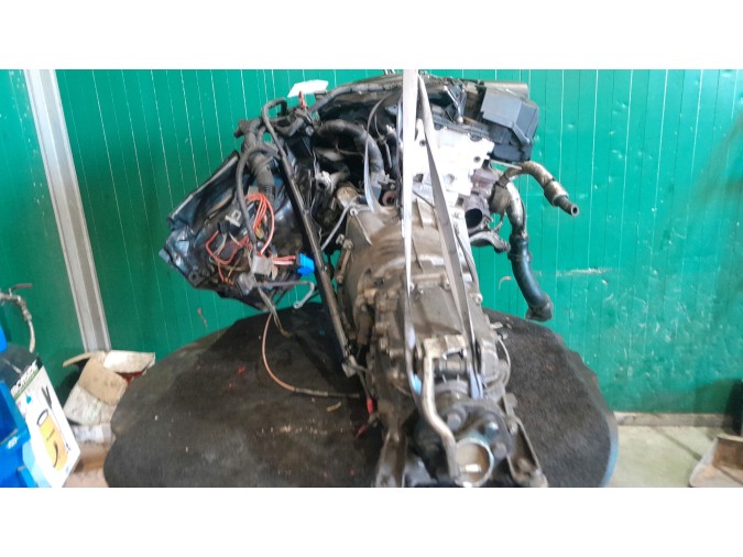 MOTOR CON ACCESORIOS Y CAJA DE CAMBIOS PEUGEOT 205 2003