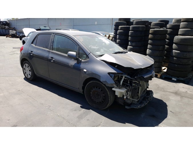 mangueta delantera izquierda TOYOTA AURIS 2008