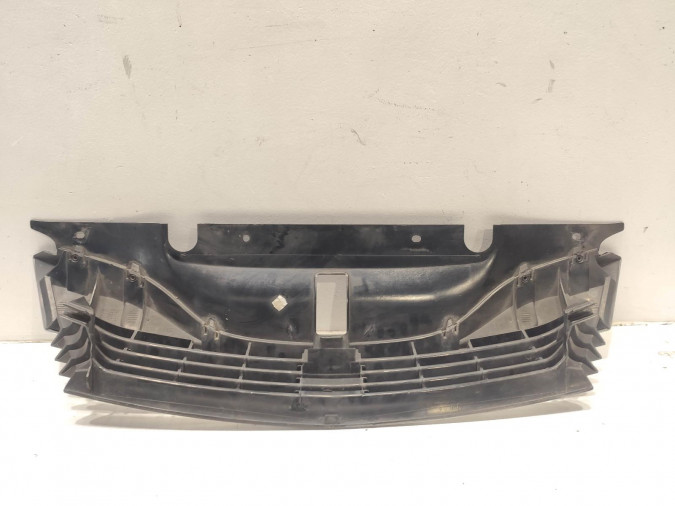 REJILLA DELANTERA RENAULT LAGUNA 2004