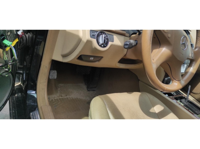 COLUMNA DIRECCION MERCEDES C CLASS 2007