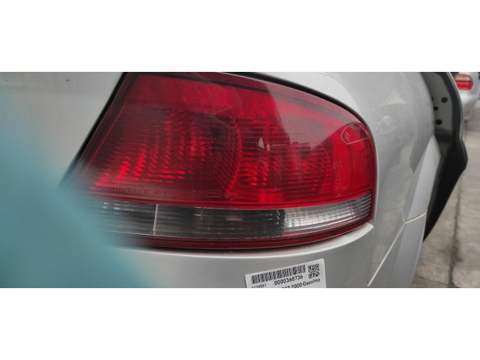 PILOTO TRASERO DERECHO CHRYSLER SEBRING 2003