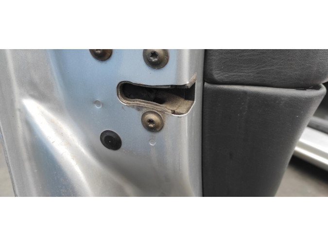 CERRADURA PUERTA DELANTERA IZQUIERDA CHRYSLER SEBRING 2003