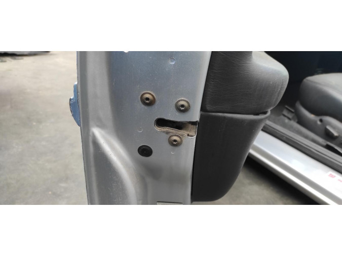 CERRADURA PUERTA TRASERA IZQUIERDA CHRYSLER SEBRING 2003