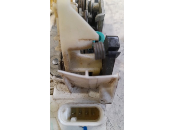 CERRADURA PUERTA DELANTERA IZQUIERDA DODGE CALIBER 2006