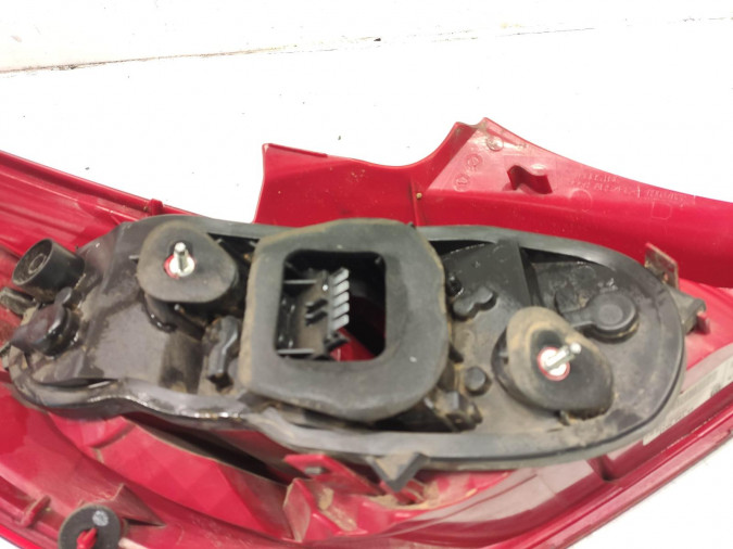 PILOTO TRASERO DERECHO OPEL CORSA 2008