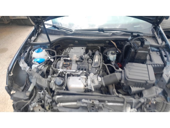 APOYACAB.DL.D.C/TAP. VOLKSWAGEN GOLF 2010