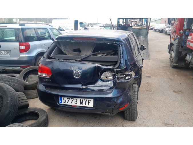 Enganche cinturón trasero central VOLKSWAGEN GOLF 2010