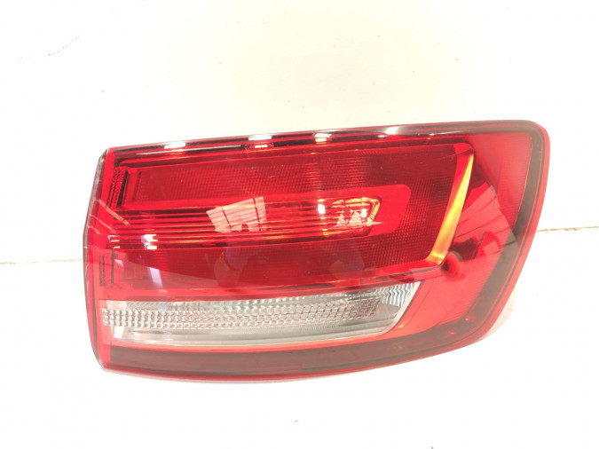 PILOTO TRASERO DERECHO AUDI A4 2019