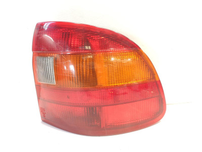 PILOTO TRASERO DERECHO OPEL ASTRA 1993