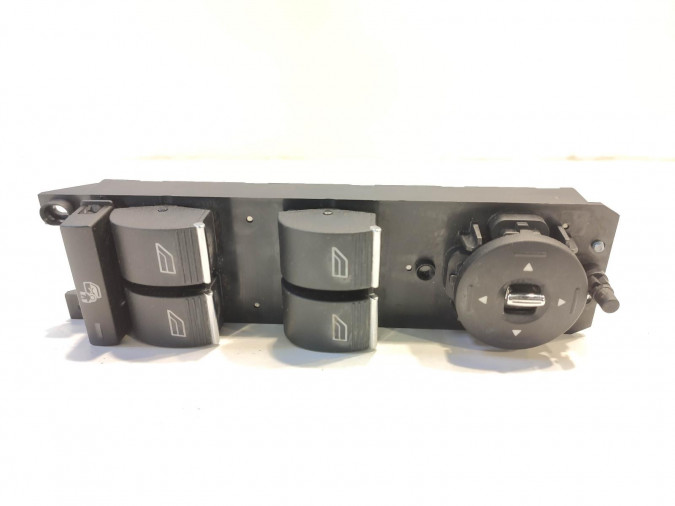 MANDO ELEVALUNAS DELANTERO IZQUIERDO FORD FOCUS C MAX 2011