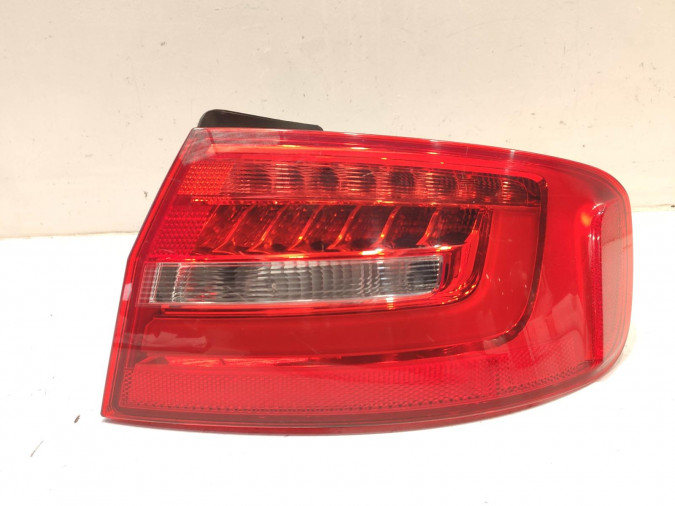 PILOTO TRASERO IZQUIERDO EXTERIOR AUDI A4 2012