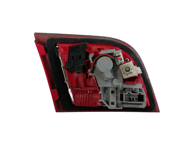 PILOTO TRASERO DERECHO INTERIOR AUDI A3 2012