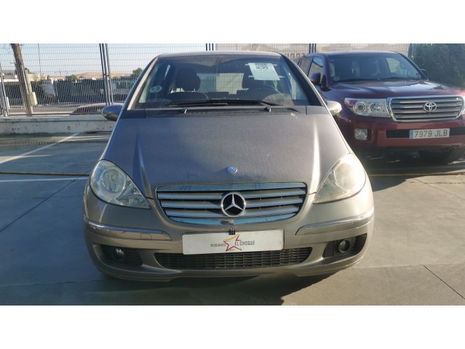 ALETA DELANTERA IZQUIERDA MERCEDES A 180 CDI 2008