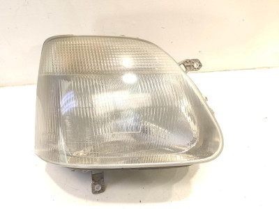 FARO DELANTERO DERECHO FORD FOCUS 2001