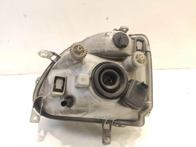 FARO DELANTERO DERECHO FORD FOCUS 2001