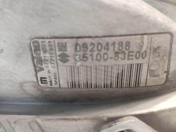 FARO DELANTERO DERECHO FORD FOCUS 2001