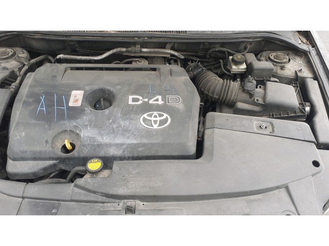 BRAZO SUSPENSION TRASERO DERECHO TOYOTA AVENSIS 2006