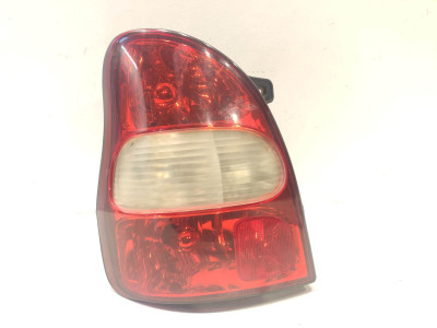 PILOTO TRASERO IZQUIERDO KIA CARNIVAL 2000