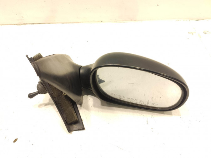 Retrovisor Derecho DAEWOO LANOS NEGRO SIN PINTAR 1999