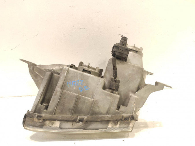 FARO DELANTERO DERECHO OPEL ZAFIRA 2002