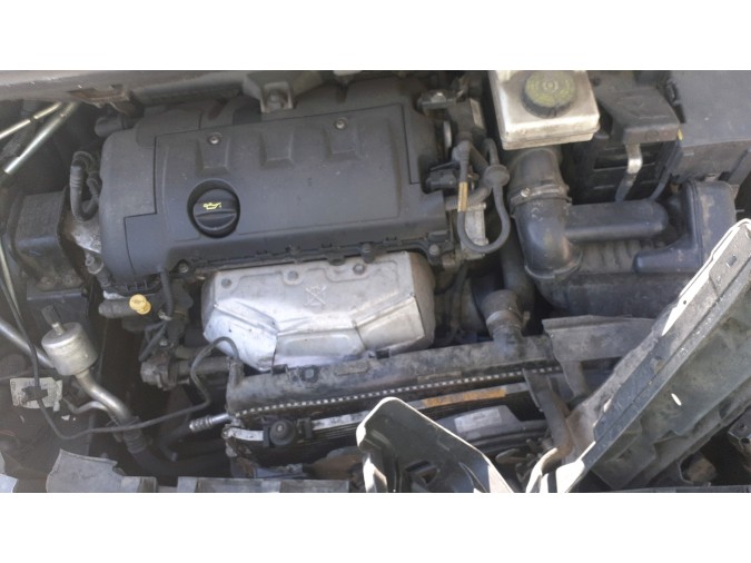 PUERTA TRASERA DERECHA PEUGEOT 3008 VTI 2012