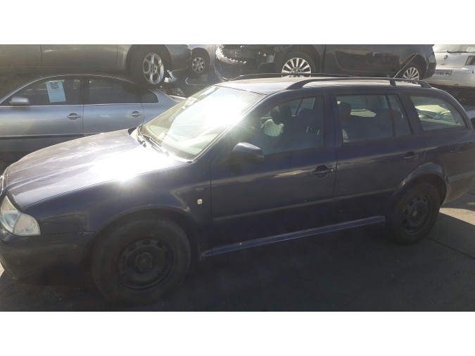 Autorradio SKODA OCTAVIA 2001