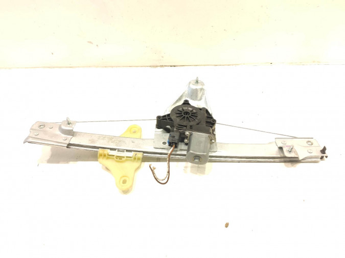 ELEVALUNAS DELANTERO DERECHO DACIA DUSTER 2019
