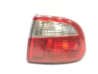 PILOTO TRASERO DERECHO FORD TRANSIT COURIER 2001