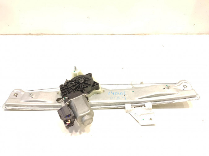ELEVALUNAS DELANTERO DERECHO FORD KA 2014