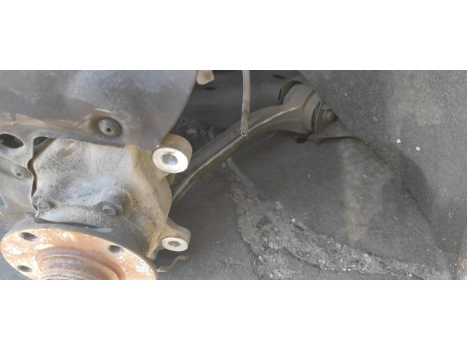 BRAZO SUSPENSION INFERIOR DELANTERO DERECHO AUDI A8 2005
