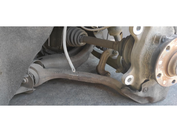 BRAZO SUSPENSION INFERIOR DELANTERO DERECHO AUDI A8 2005