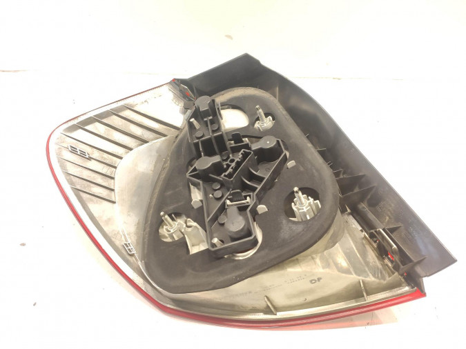 PILOTO TRASERO DERECHO BMW SERIE 1 2006