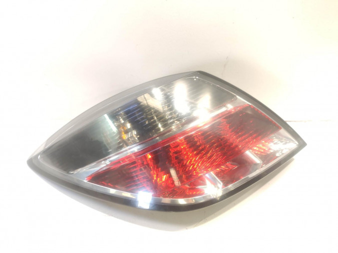 PILOTO TRASERO IZQUIERDO OPEL ASTRA 2014