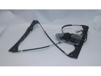 ELEVALUNAS DELANTERO DERECHO MERCEDES C CLASS 2001