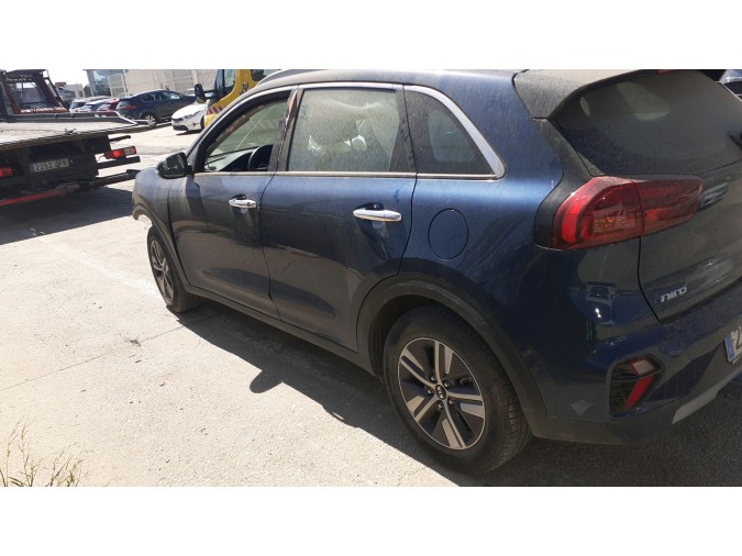GUARNECIDO LATERAL IZQ KIA NIRO 2022