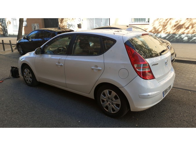 MANDO ELEVALUNAS DELANTERO DERECHO HYUNDAI I30 2009