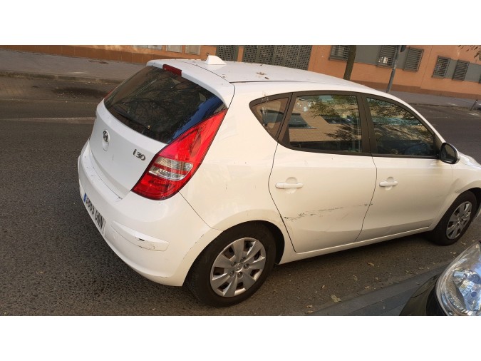 MANDO ELEVALUNAS DELANTERO DERECHO HYUNDAI I30 2009