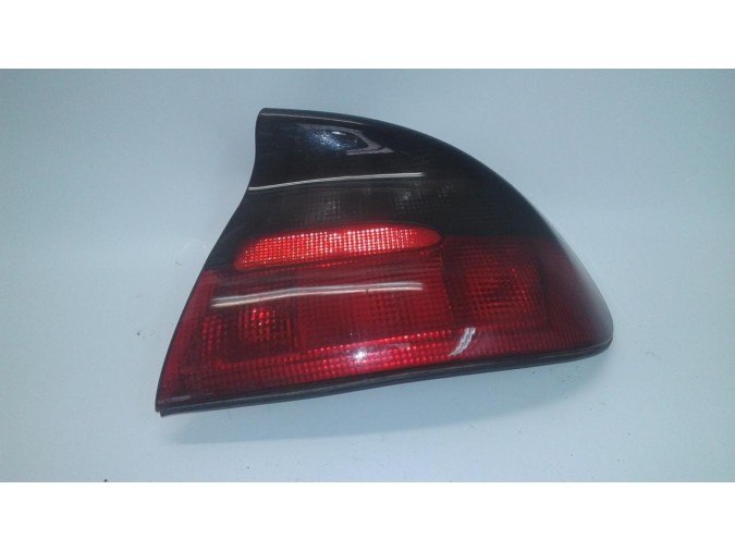 PILOTO TRASERO DERECHO OPEL TIGRA 1995