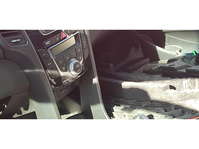 Mando calefaccion HYUNDAI I30 2016