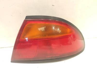 PILOTO TRASERO DERECHO MAZDA 323 1997