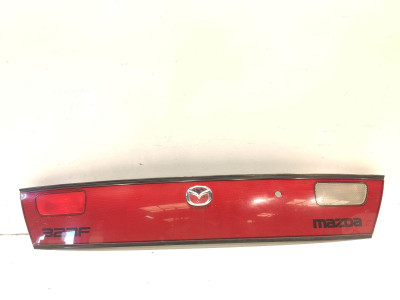 PILOTO TRASERO CENTRAL MAZDA 323 1997