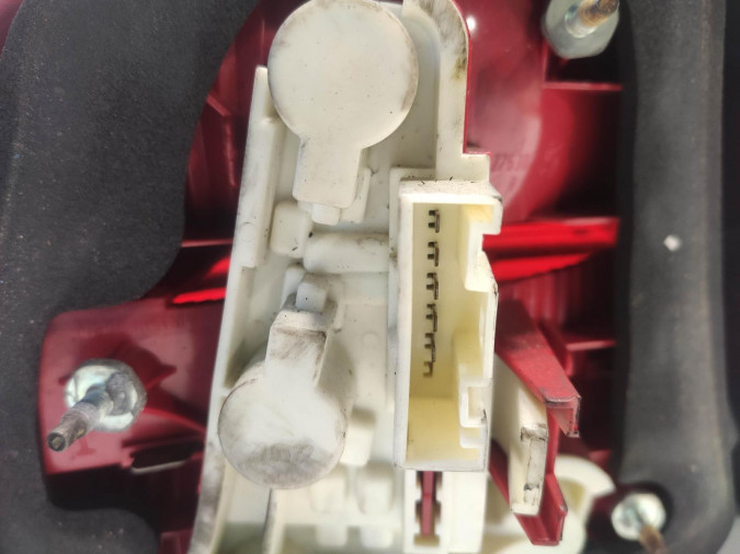 PILOTO TRASERO DERECHO EXTERIOR BMW SERIE 3 2008