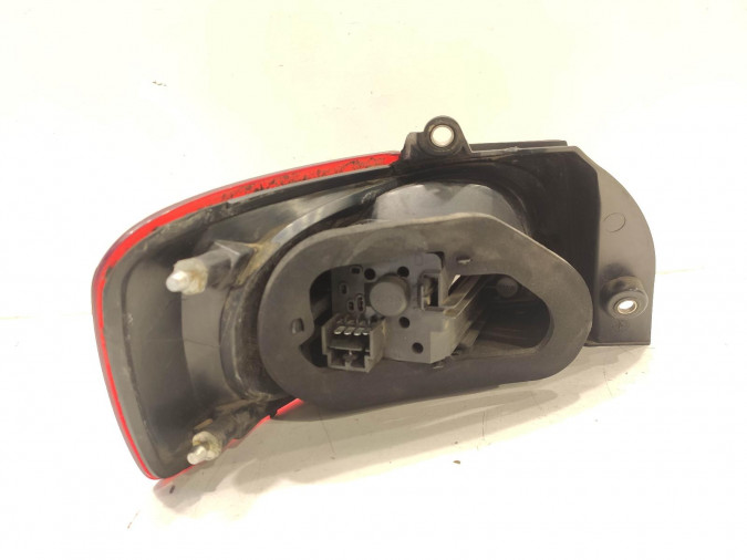 PILOTO TRASERO DERECHO FIAT CROMA 2005