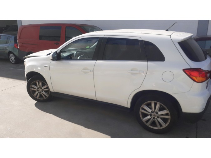 VARIOS MITSUBISHI ASX 2012