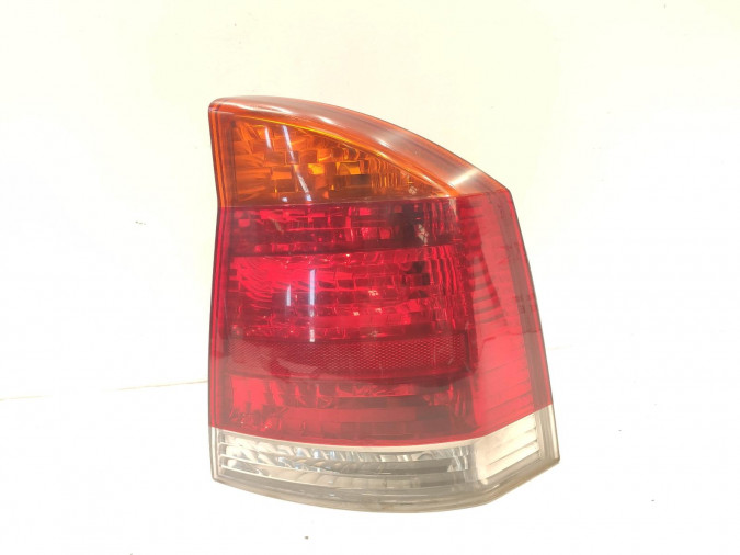 PILOTO TRASERO DERECHO OPEL VECTRA 2004