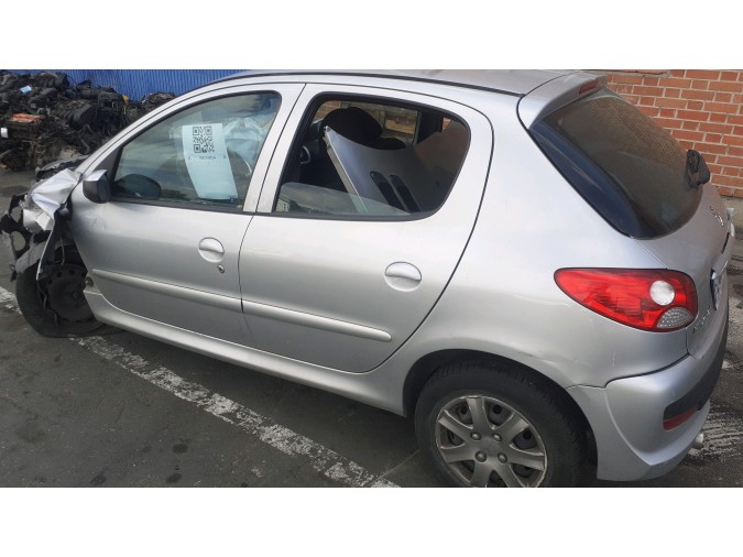 VARIOS PEUGEOT 206+ 2011