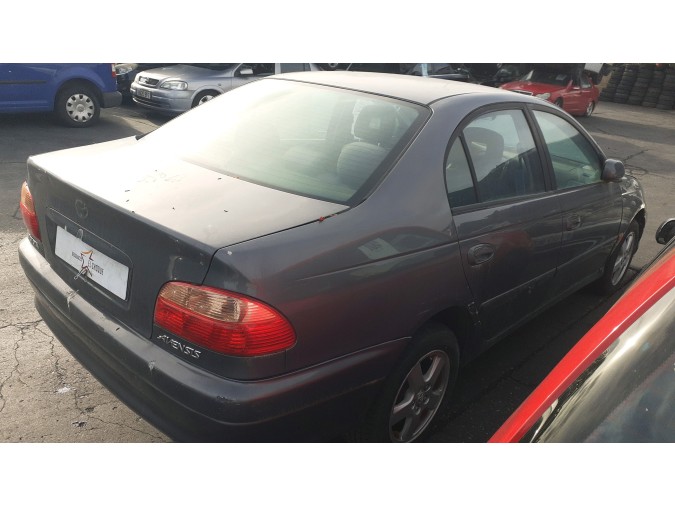 VARIOS TOYOTA AVENSIS 2001