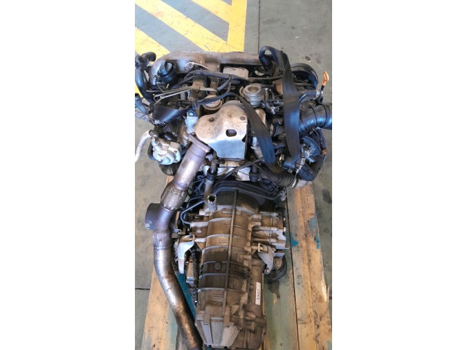 MOTOR CON ACCESORIOS Y CAJA DE CAMBIOS AUDI A4
