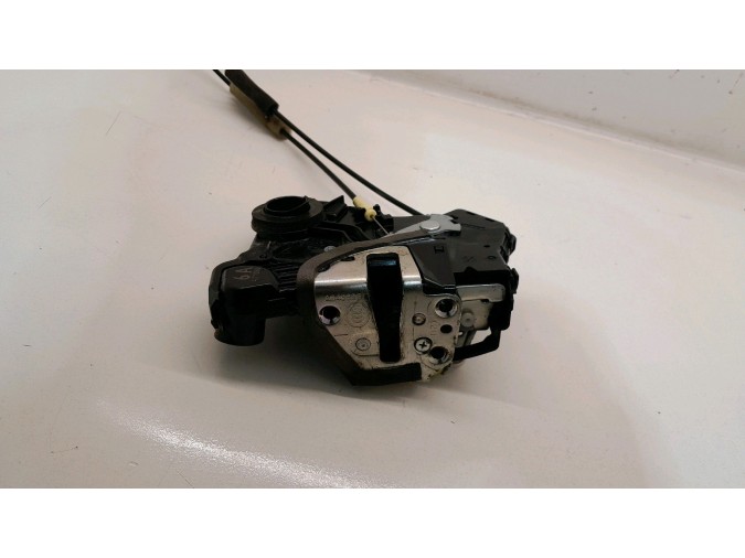 CERRADURA PUERTA DELANTERA IZQUIERDA TOYOTA RAV4 2015